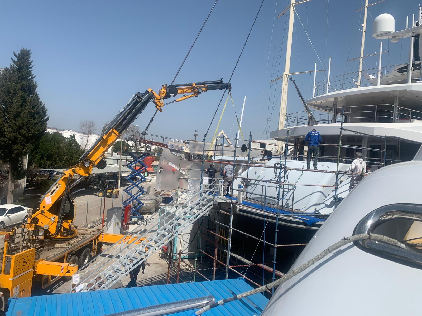 Gangway 1